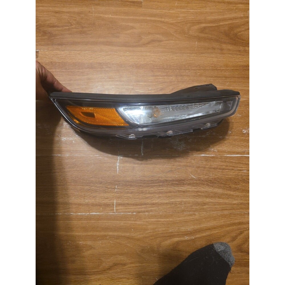 2020-2025 NUINDAI VENUE RIGHT PACCENGER TURN SIGNAL DAY RUNNING LAMP 92208K2100
